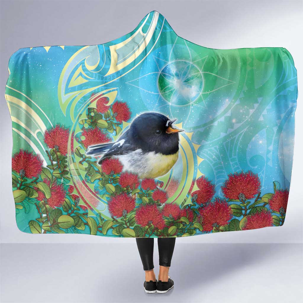 New Zealand Tomtit Hooded Blanket Maori Koru With Pohutukawa Galaxy Style - Polynesian Pride