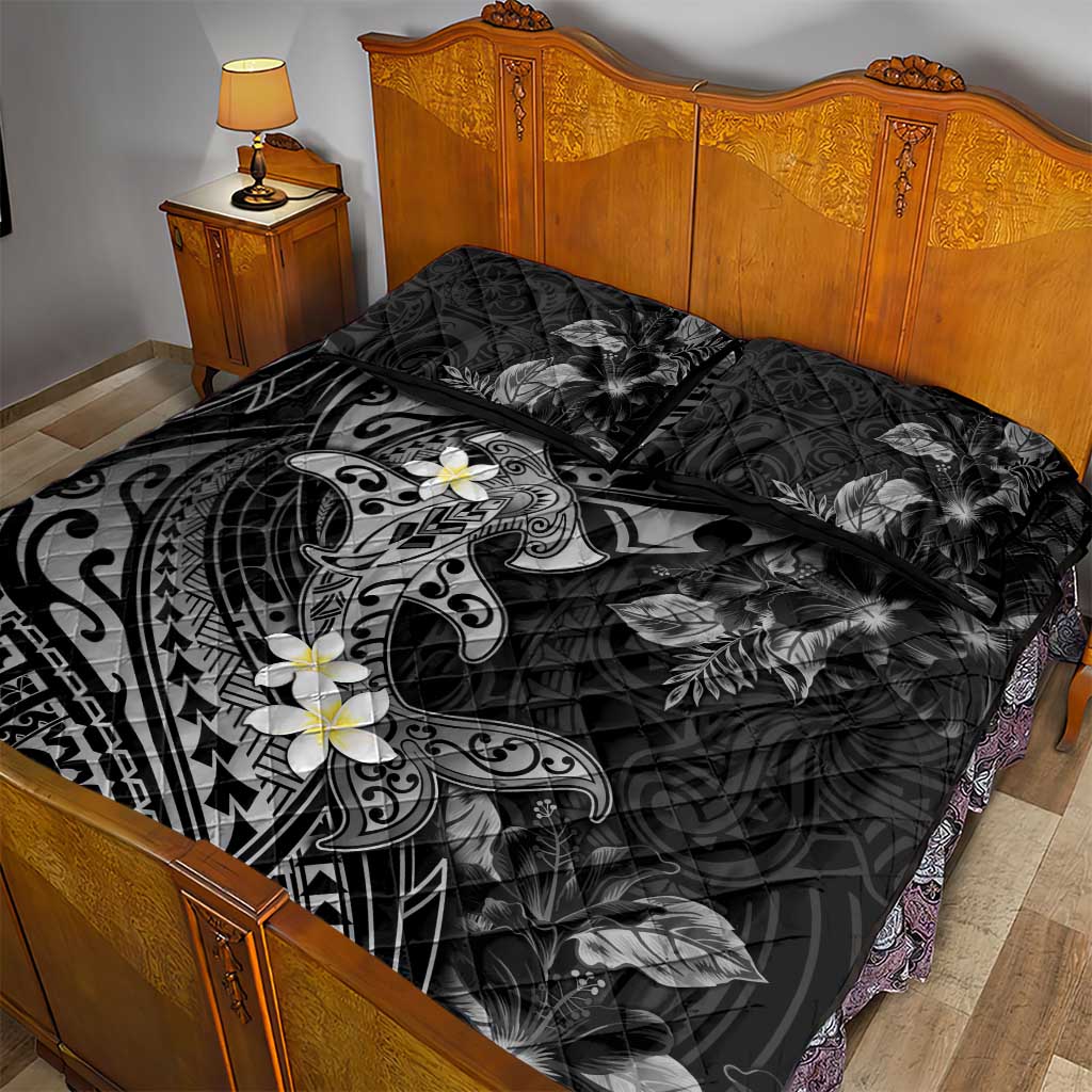Polynesia Hammerhead Shark Quilt Bed Set Tropical Flowers Tribal Pattern Black LT05 - Polynesian Pride
