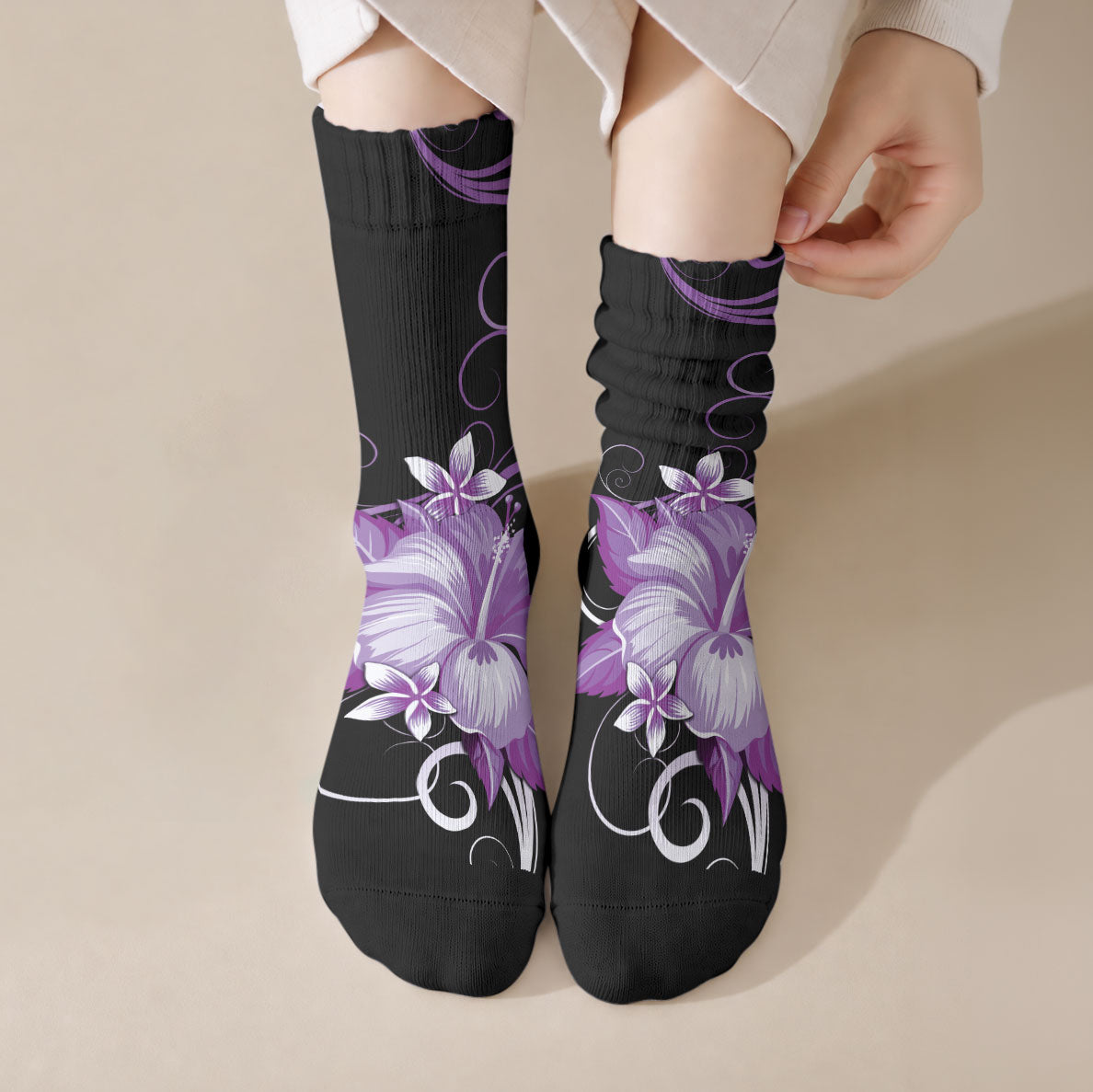 Hawaii Makahiki Kanaka Maoli Crew Socks Purple Hibiscus Floral Vibes LT05 Crew Socks Purple - Polynesian Pride