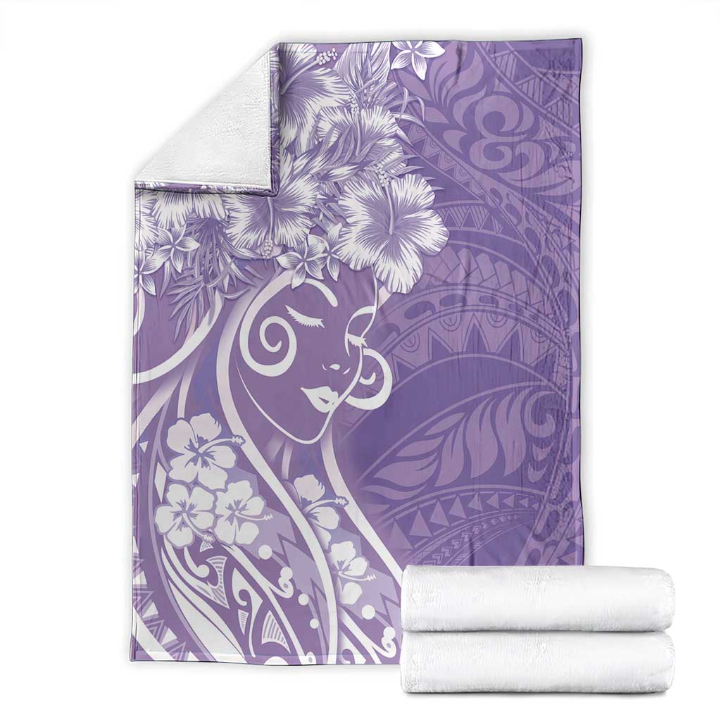Polynesian Women's Day Blanket Purple Hibiscus Flowers With Polynesian Pattern