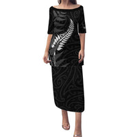 Personalised New Zealand Chur Bro Family Matching Puletasi and Hawaiian Shirt Maori Koru With Silver Fern LT05 Mom's Dress Black - Polynesian Pride