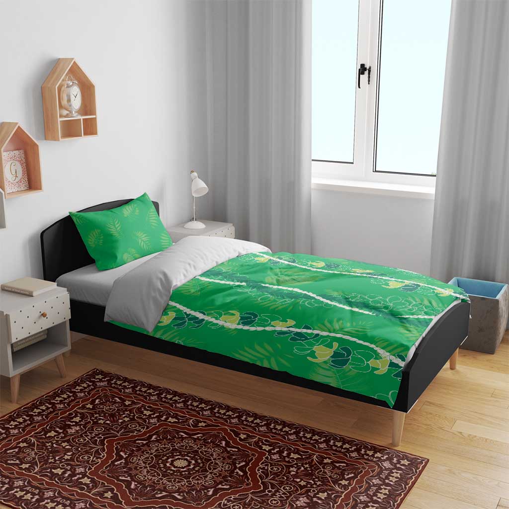 Hawaii Maile Lei Bedding Set With Green Monstera Pattern