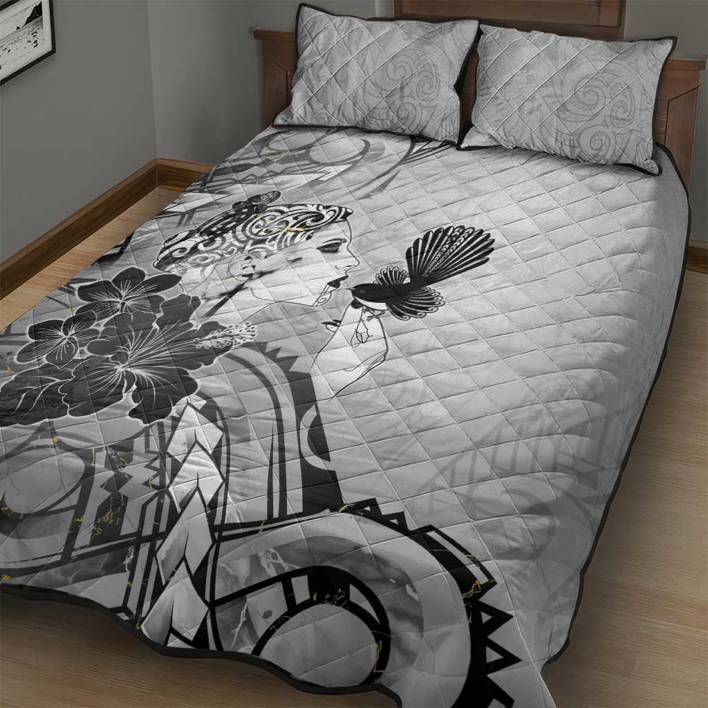 Aotearoa Maori Wahine Quilt Bed Set Fantail Bird Black Gold Marble