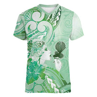 Aotearoa Maori Wahine Women V-Neck T-Shirt Fantail Bird Green Gold Marble LT05 Female Green - Polynesian Pride