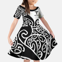 Personalised New Zealand Nurse Family Matching Off Shoulder Short Dress and Hawaiian Shirt Maori Koru Black Version LT05 Daughter's Dress Black - Polynesian Pride