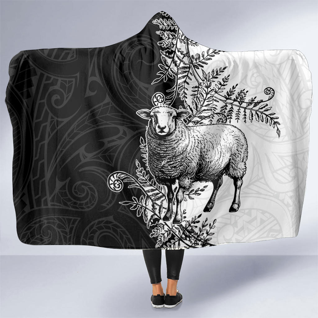 New Zealand Aotearoa Hipi Hooded Blanket Maori Pattern LT05 One Size Black - Polynesian Pride