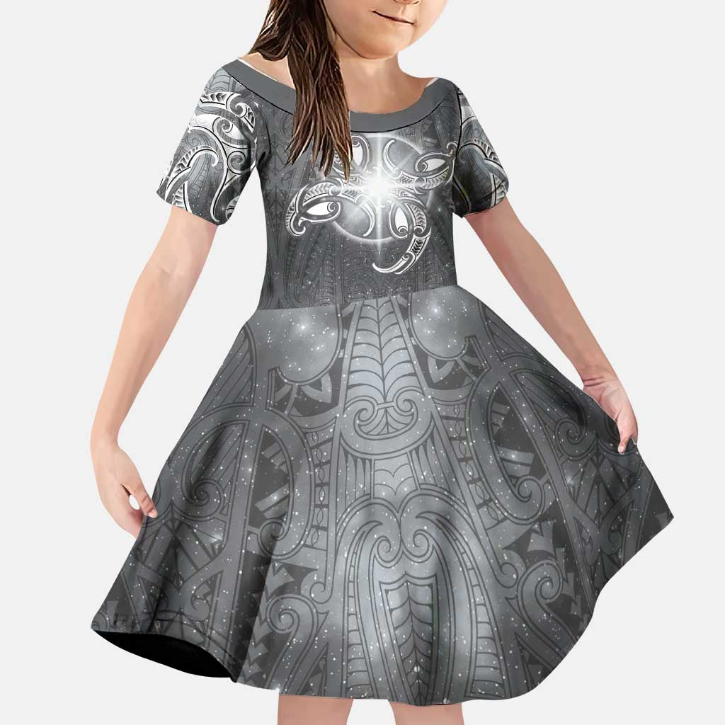 New Zealand Matariki Ururangi Family Matching Off Shoulder Short Dress and Hawaiian Shirt Maori Moko Grey Galaxy LT05 Daughter's Dress Grey - Polynesian Pride