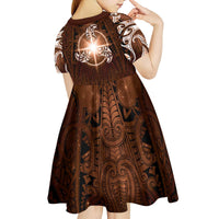 New Zealand Matariki Tupuanuku Kid Short Sleeve Dress Maori Moko Brown Galaxy LT05 - Polynesian Pride