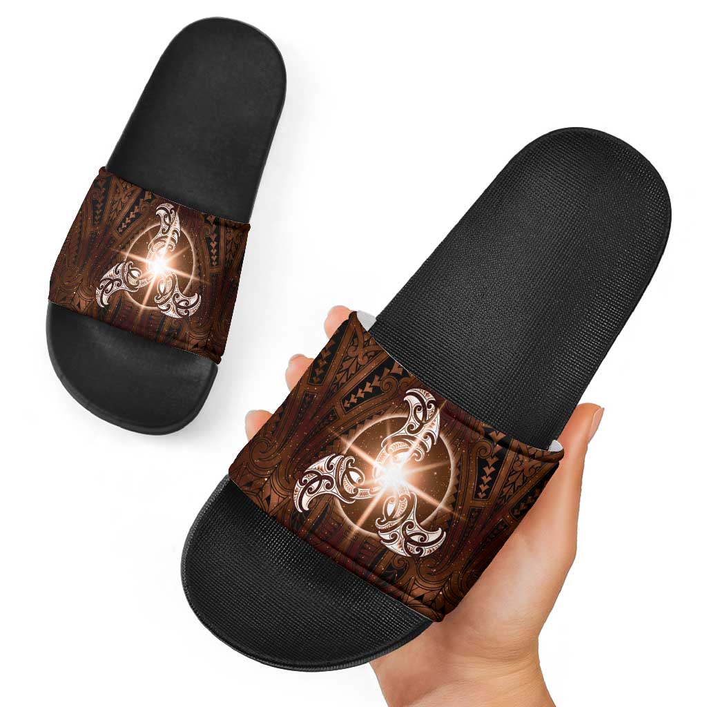 New Zealand Matariki Tupuanuku Slide Sandals Maori Moko Brown Galaxy