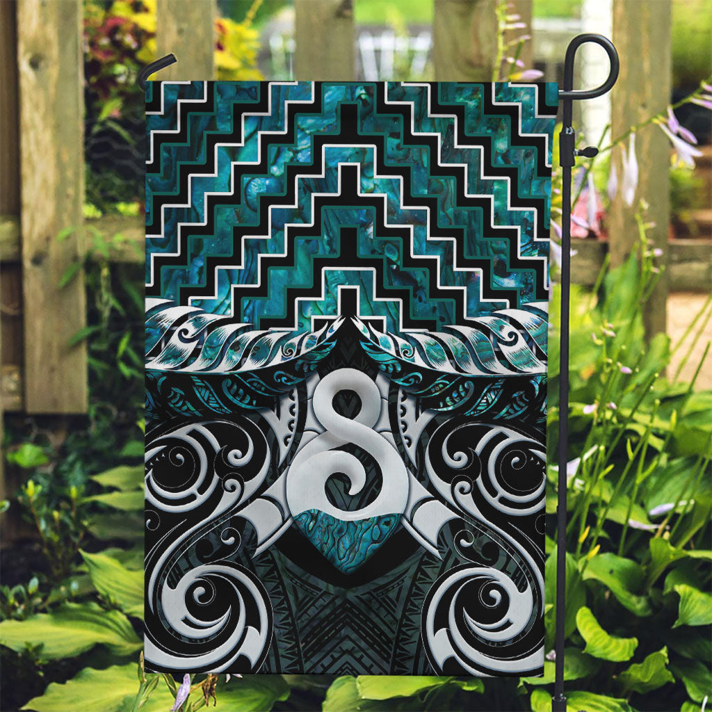 New Zealand Maori Garden Flag Poutama Pikorua - Single Twist Paua Shell