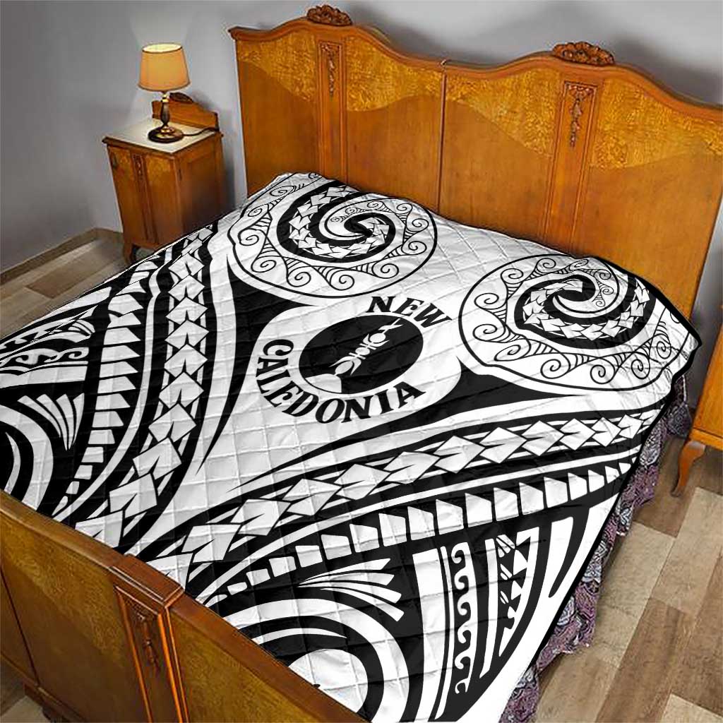 New Caledonia Day Quilt Polynesian Curves White Color - Polynesian Pride