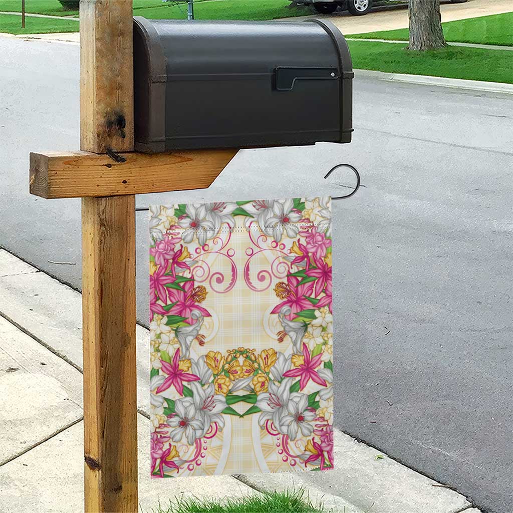 Hawaii Palaka Garden Flag Yellow Tribal Pattern With Tropical Flowers - Polynesian Pride