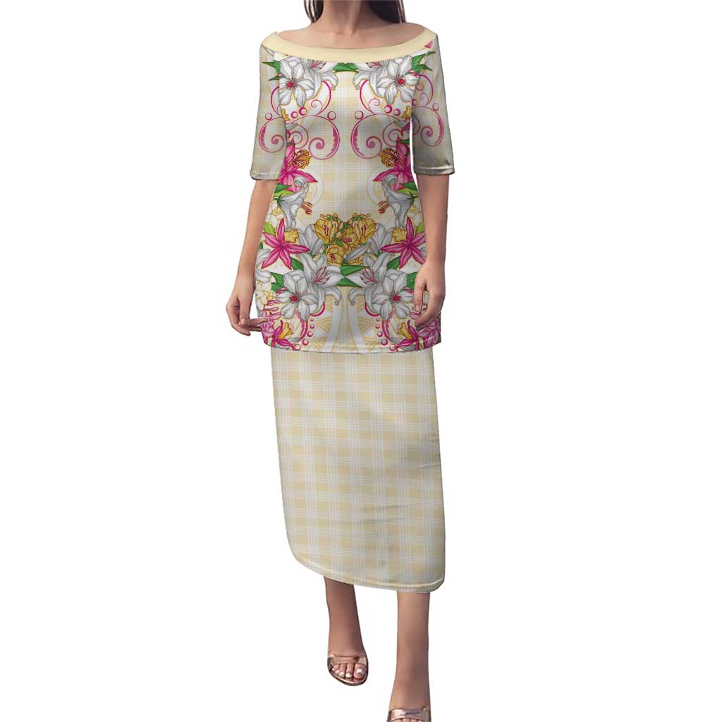 Hawaii Palaka Puletasi Yellow Tribal Pattern With Tropical Flowers - Polynesian Pride