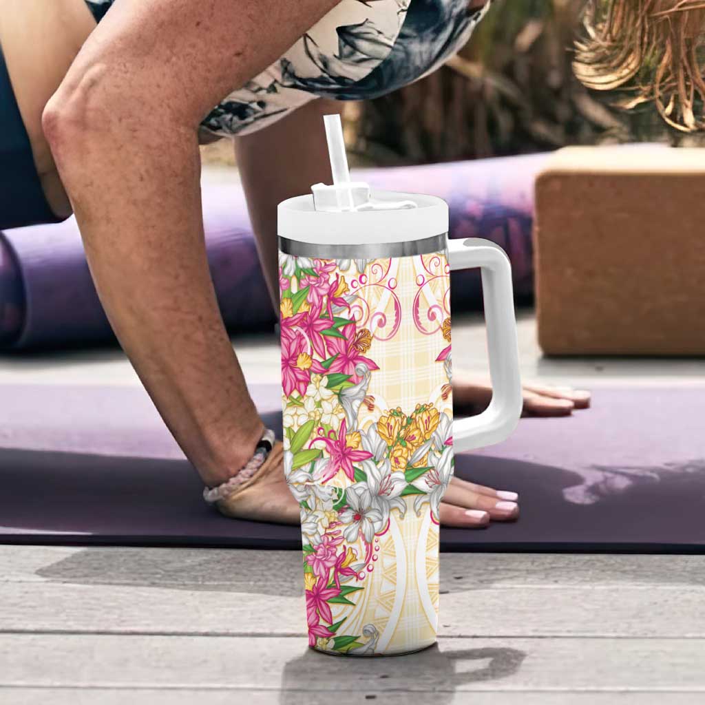 Hawaii Palaka Tumbler With Handle Yellow Tribal Pattern With Tropical Flowers - Polynesian Pride