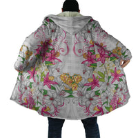 Hawaii Palaka Cloak White Tribal Pattern With Tropical Flowers - Polynesian Pride