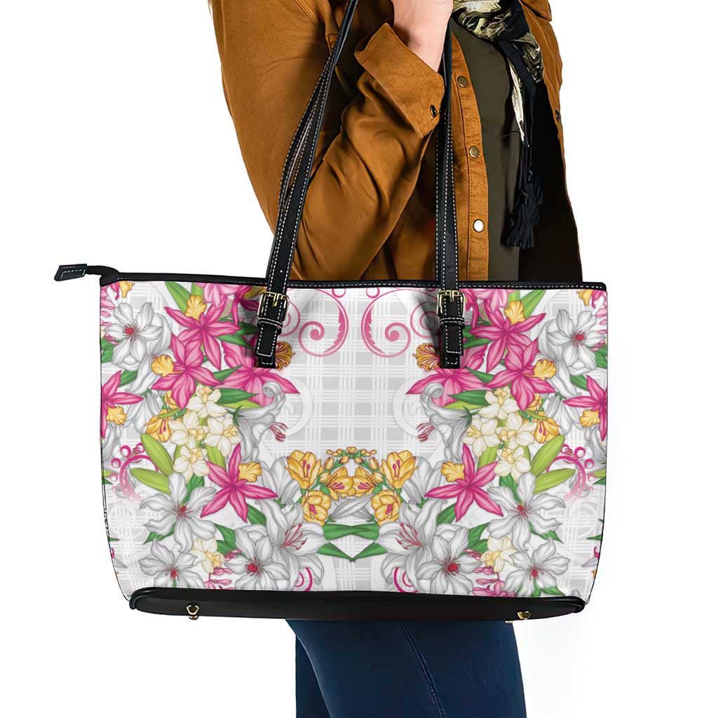 Hawaii Palaka Leather Tote Bag White Tribal Pattern With Tropical Flowers - Polynesian Pride