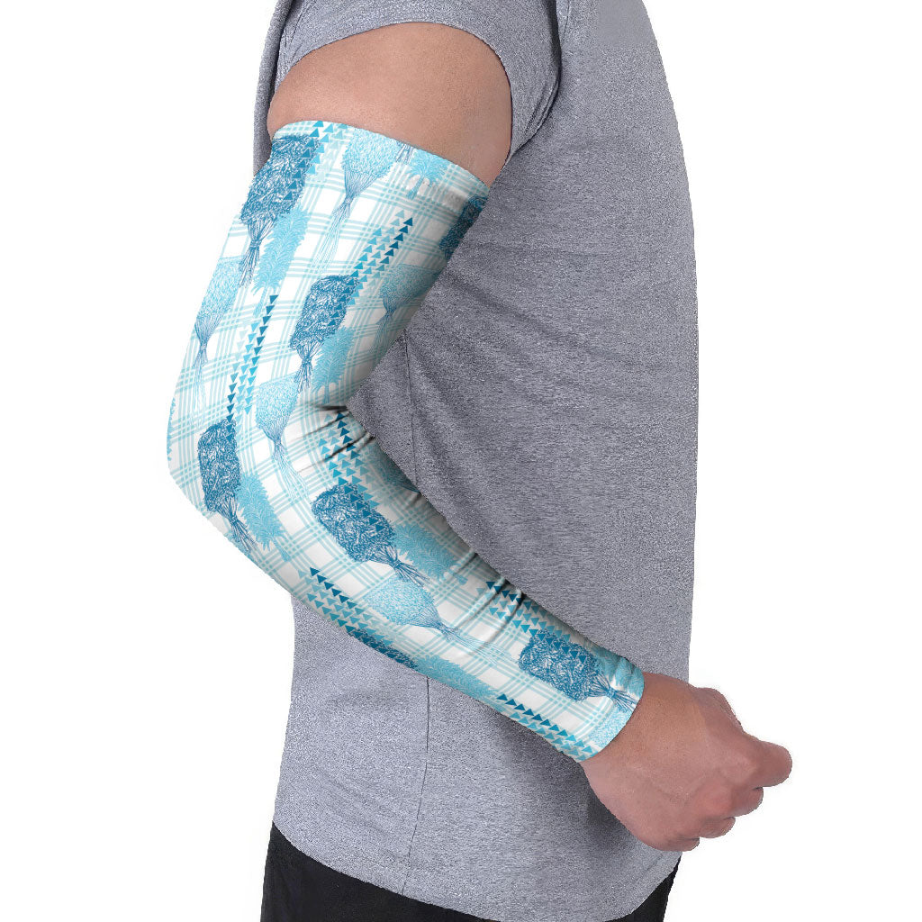 Aloha Hawaii Vintage Kahili Pa'a Lima Arm Sleeves Palaka Print Oceanic Turquoise