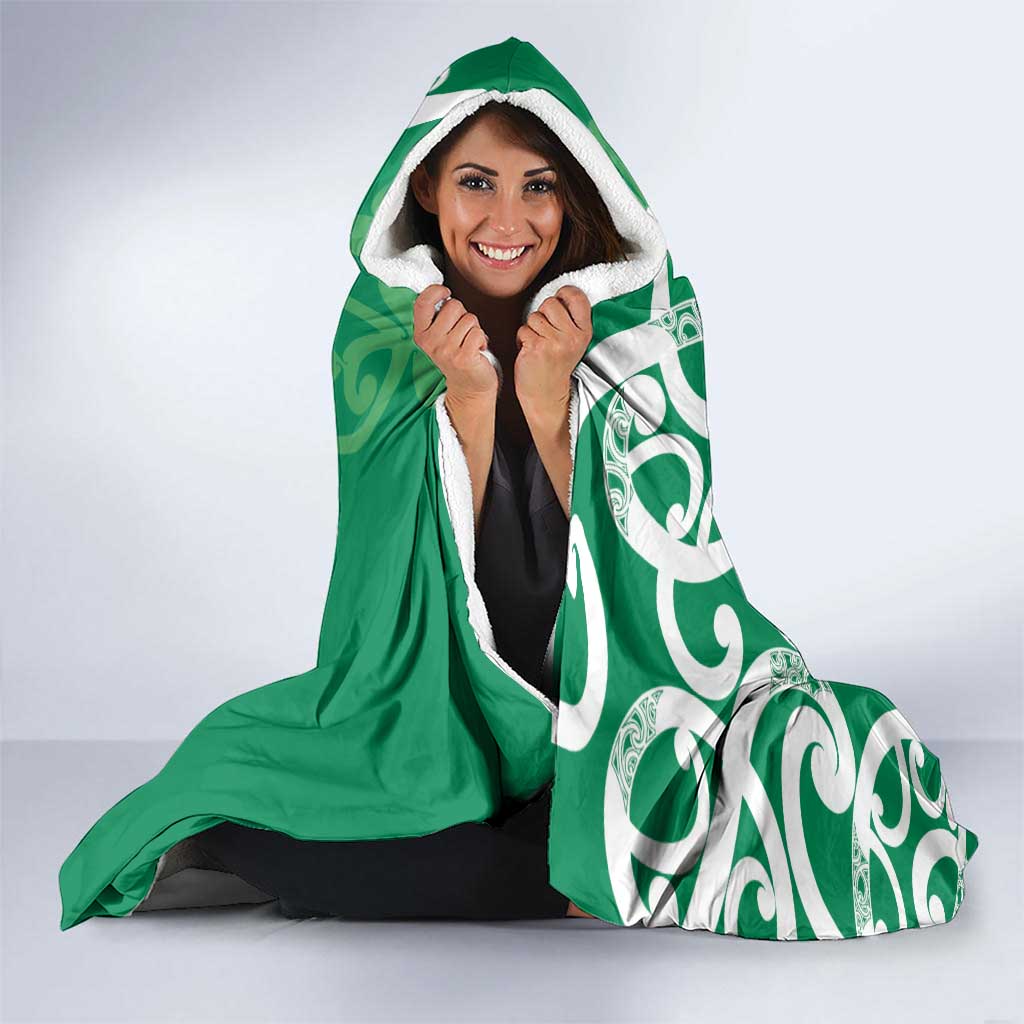 Pounamu Green Maori Hooded Blanket Koru Kowhaiwhai - Polynesian Pride