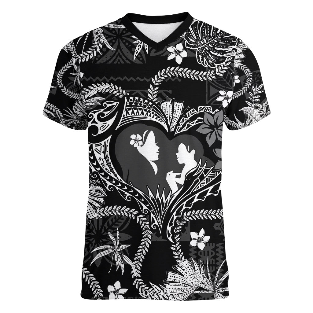 Hawaii Plumeria Women V Neck T Shirt Hau'oli la Makuahine Monochrome LT7 Female Black - Polynesian Pride