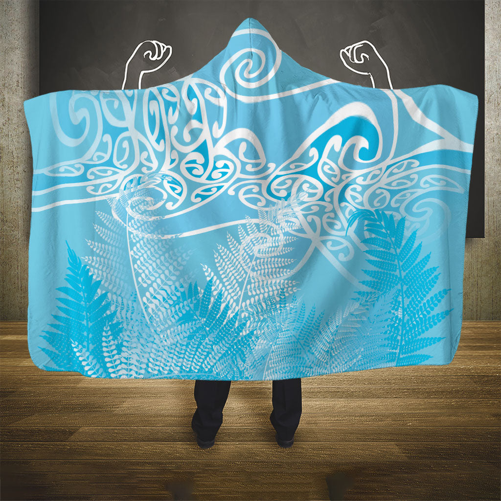 Aotearoa Maori Koru Curves Hooded Blanket Silver Ferns - Turquoise