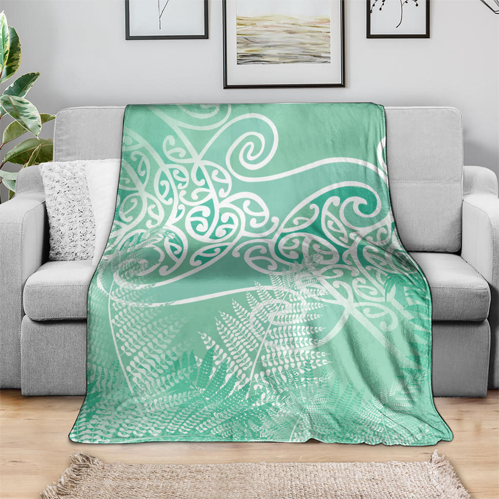 Aotearoa Maori Koru Curves Blanket Silver Ferns - Mint