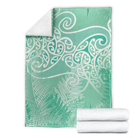 Aotearoa Maori Koru Curves Blanket Silver Ferns - Mint