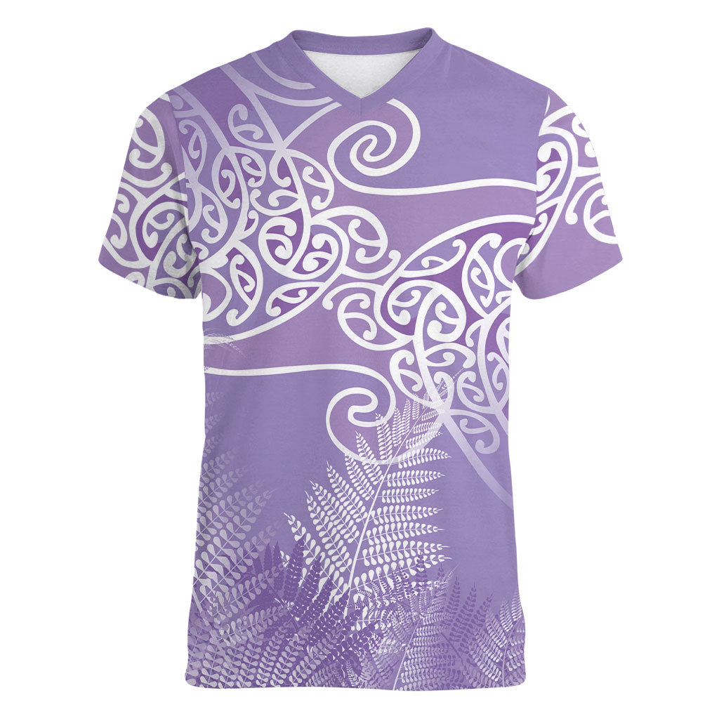 Aotearoa Maori Koru Curves Women V-Neck T-Shirt Silver Ferns - Amethyst