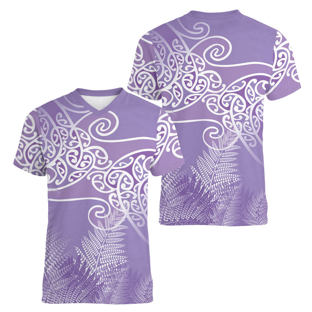 Aotearoa Maori Koru Curves Women V-Neck T-Shirt Silver Ferns - Amethyst