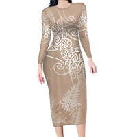 Aotearoa Maori Koru Curves Family Matching Long Sleeve Bodycon Dress and Hawaiian Shirt Silver Ferns - Mocha LT7 Mom's Dress Beige - Polynesian Pride