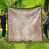 Aotearoa Maori Koru Curves Quilt Silver Ferns - Mocha
