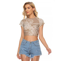 Aotearoa Maori Koru Curves Raglan Cropped T Shirt Silver Ferns - Mocha