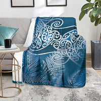 Aotearoa Maori Koru Curves Blanket Silver Ferns - Navy Blue