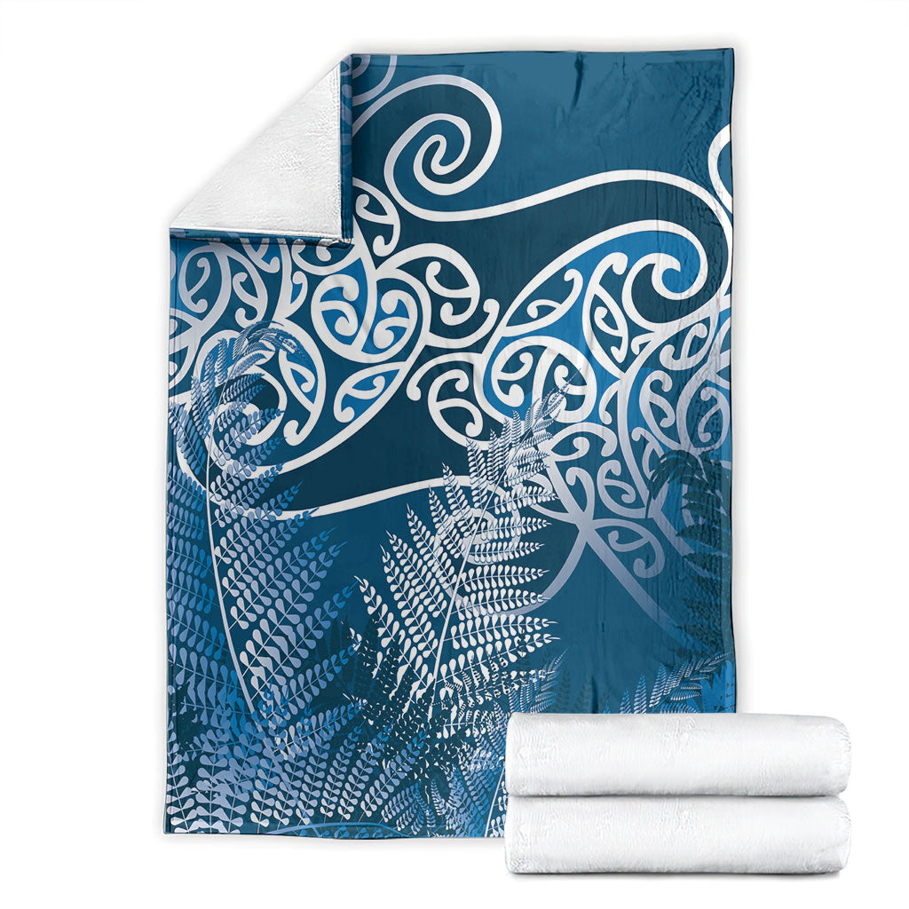 Aotearoa Maori Koru Curves Blanket Silver Ferns - Navy Blue