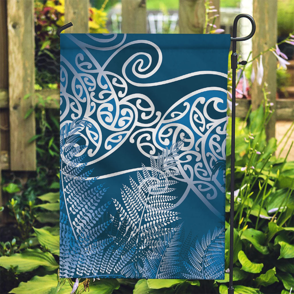 Aotearoa Maori Koru Curves Garden Flag Silver Ferns - Navy Blue