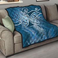 Aotearoa Maori Koru Curves Quilt Silver Ferns - Navy Blue
