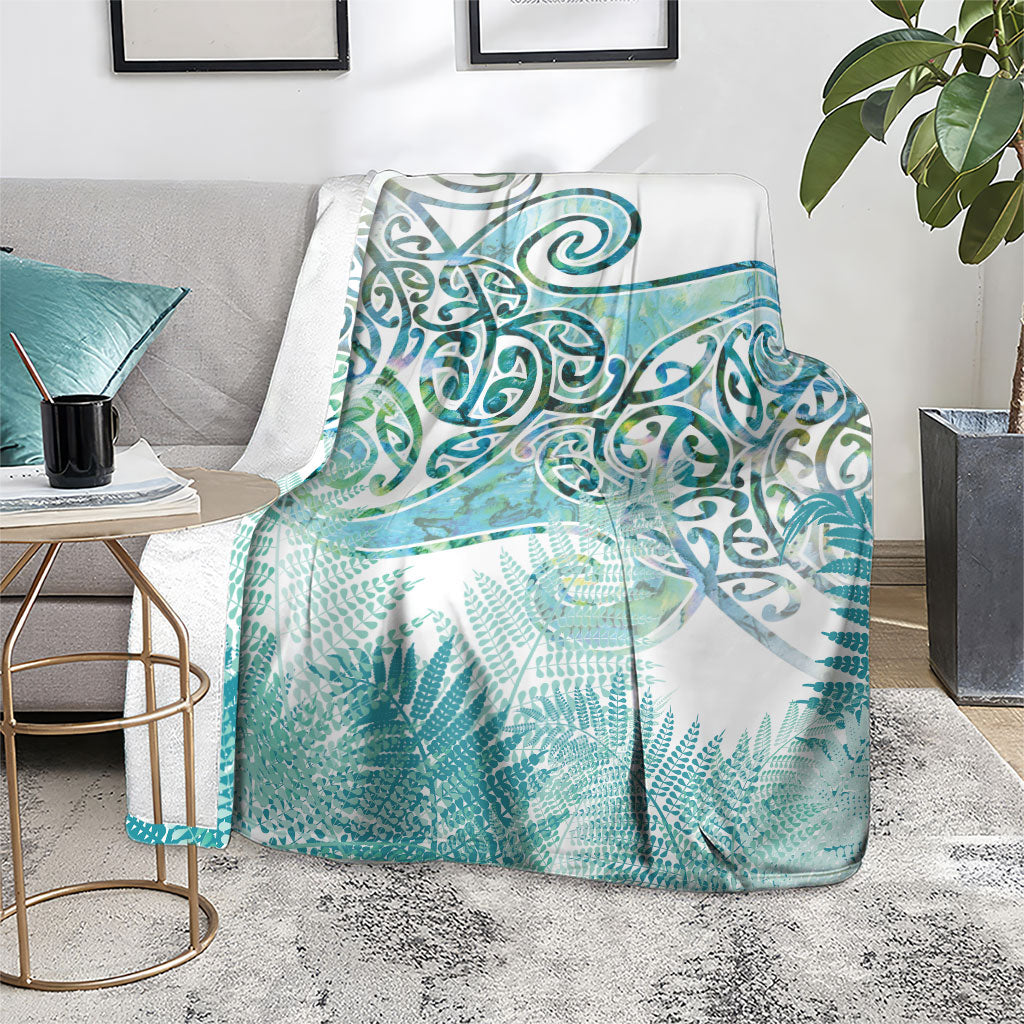 Aotearoa Maori Koru Curves Blanket Mossy Paua Shell