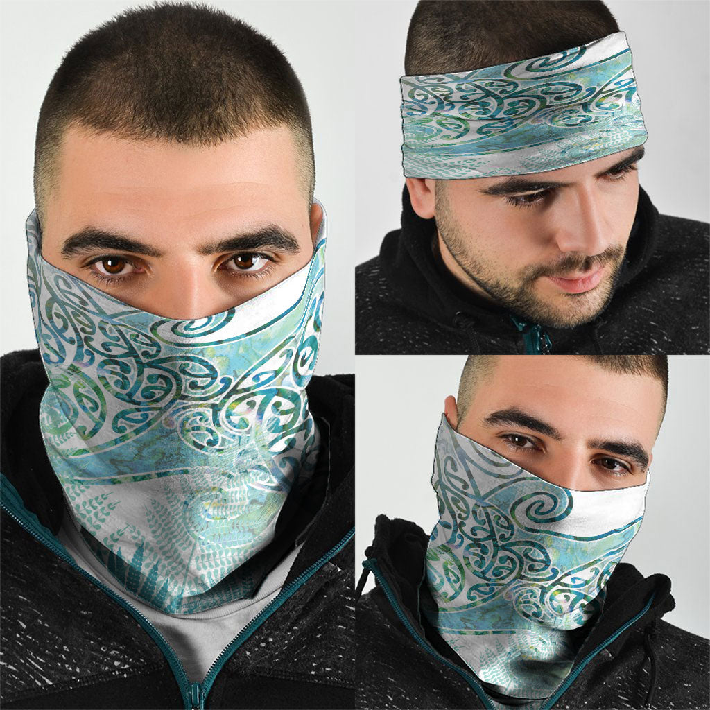 Aotearoa Maori Koru Curves Neck Gaiter Mossy Paua Shell