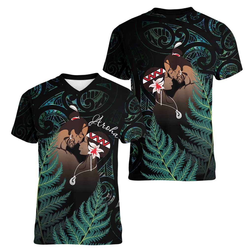Maori Hongi Valentine Women V-Neck T-Shirt Aroha Ahau Ki A Koe