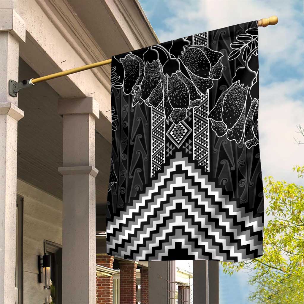 Aotearoa Taniko Pattern Garden Flag Poutama Mix Kowhai Flowers