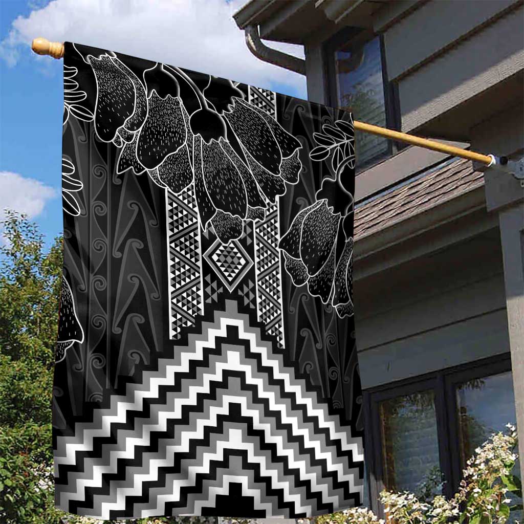 Aotearoa Taniko Pattern Garden Flag Poutama Mix Kowhai Flowers