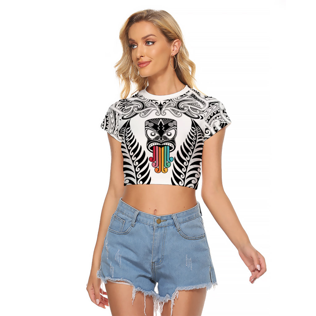 personalised-kia-kaha-te-reo-maori-raglan-cropped-t-shirt-hei-tiki-mix-koru-white