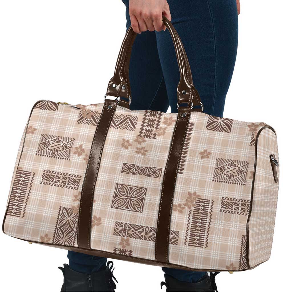 Hawaiian Quilt Tapa On Beige Palaka Motifs Travel Bag