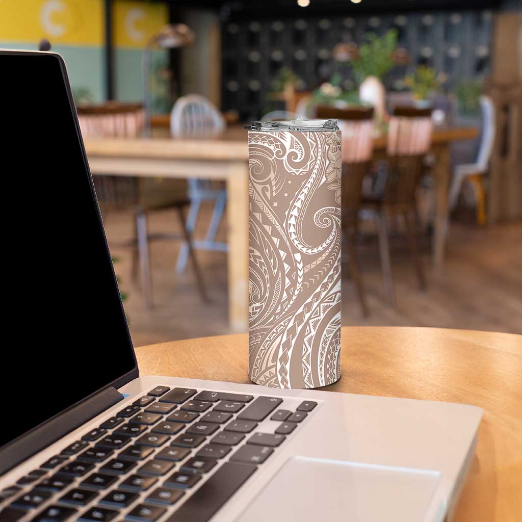 Polynesia Plumeria Lei Skinny Tumbler Beige Curves Motif