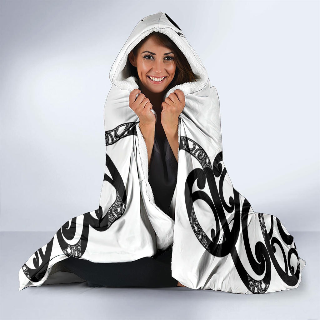 New Zealand WC2026 White Hooded Blanket Silver Fern