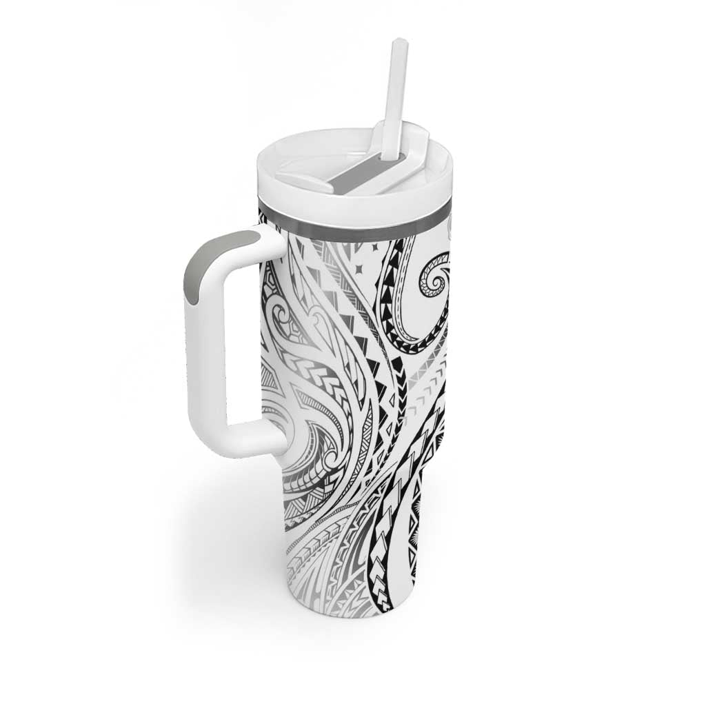 Polynesia Plumeria Lei Tumbler With Handle White Curves Motif