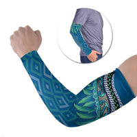 Aotearoa Maori Ngati Kahungunu Iwi Paua Blue Arm Sleeves Korowai Tukutuku Kaokao Motifs
