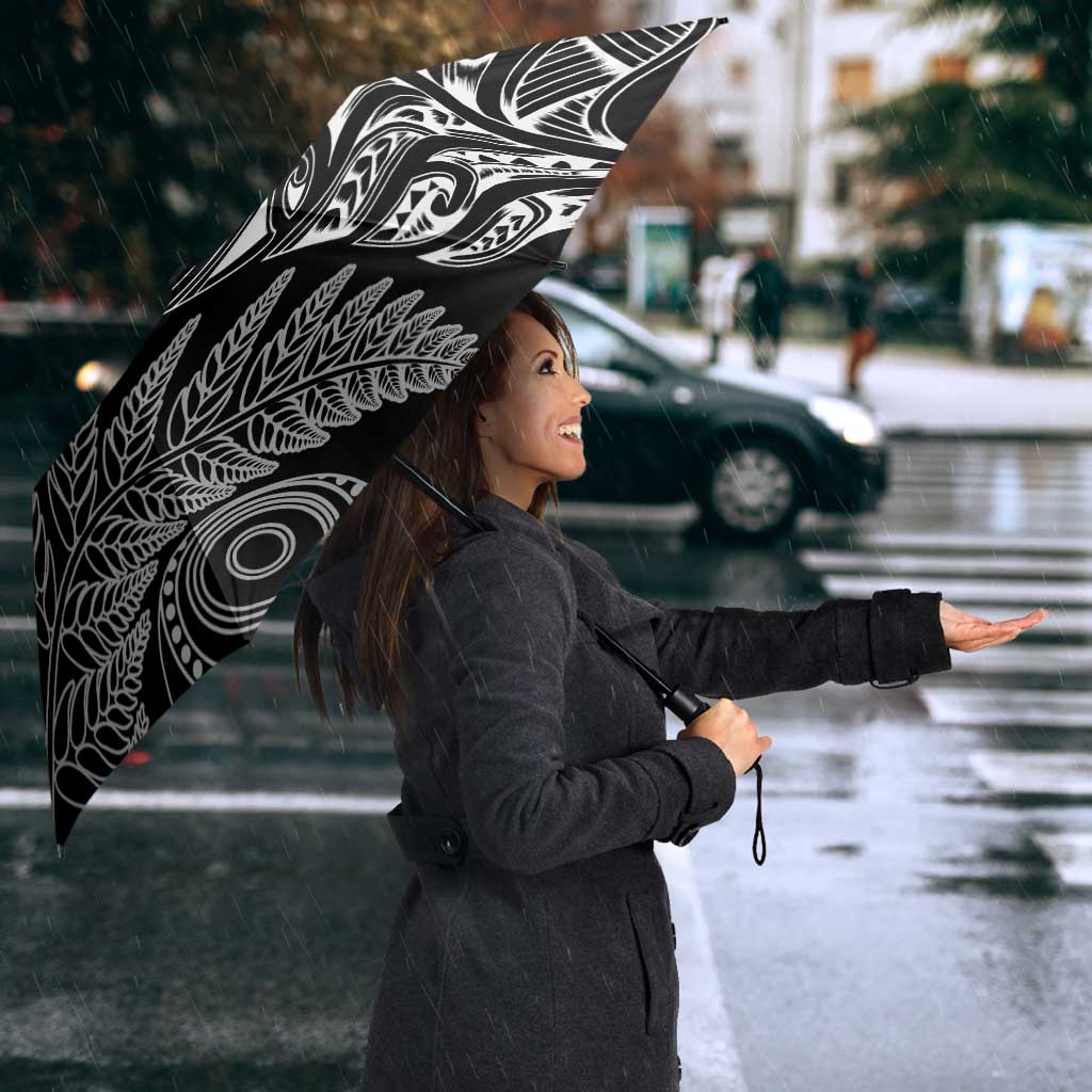 Aotearoa Personalized Lawn Bowls Maori Umbrella New Zealand Black Tribal Silver Fern - Polynesian Pride