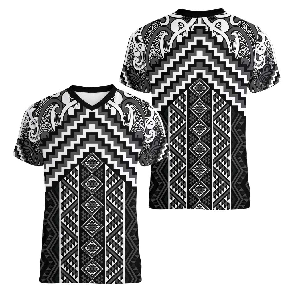 Maori Tukutuku Taniko Motifs Women V-Neck T-Shirt Black Poutama Mix Kowhaiwhai LT7 - Polynesian Pride