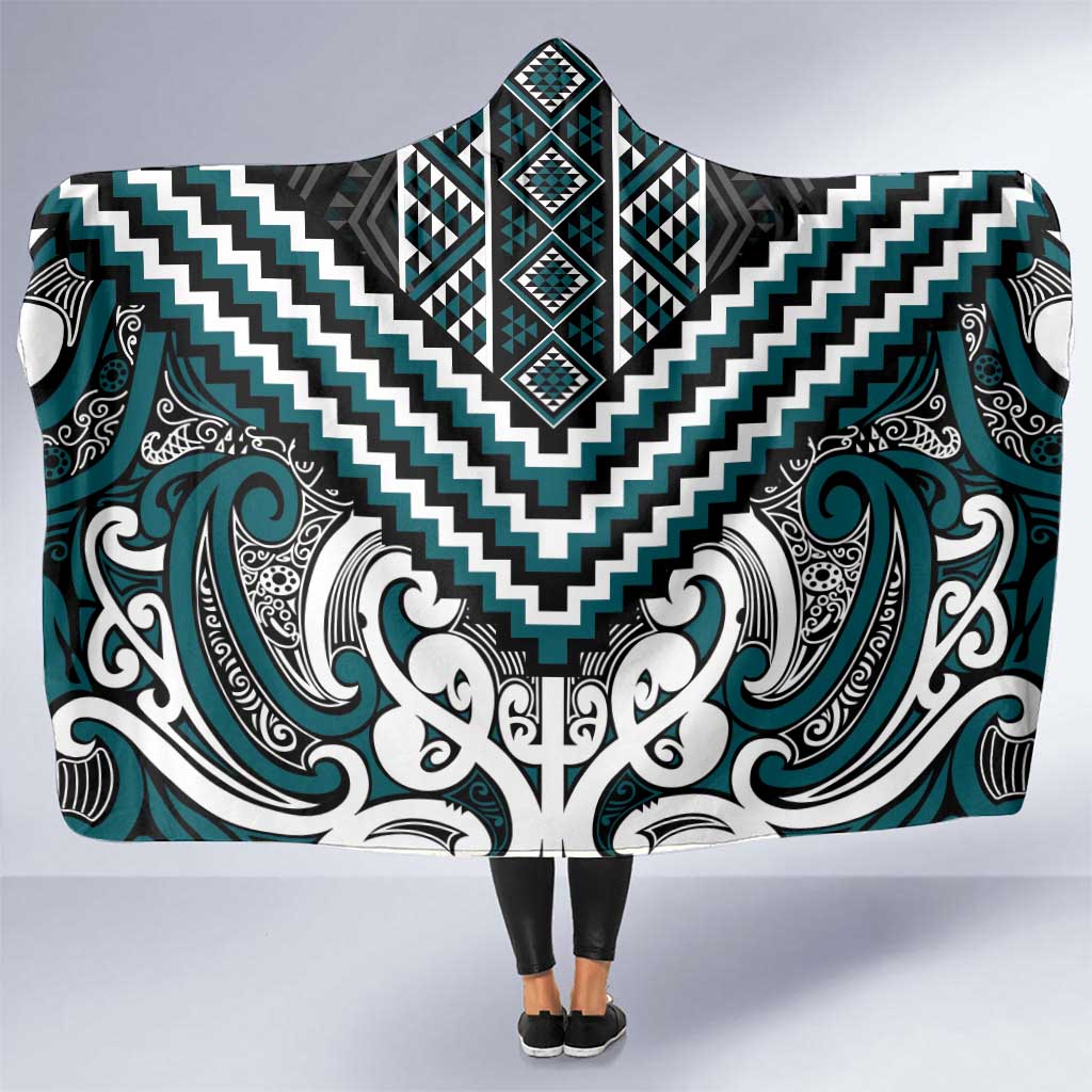 Maori Tukutuku Taniko Motifs Hooded Blanket Teal Poutama Mix Kowhaiwhai
