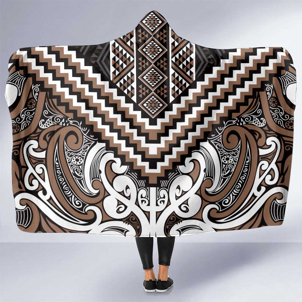 Maori Tukutuku Taniko Motifs Hooded Blanket Brown Poutama Mix Kowhaiwhai